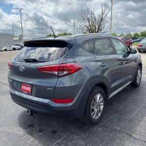 HYUNDAI TUCSON - 8