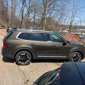 KIA TELLURIDE S - 10