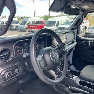 صورة مصغرة 35 لـ 2025 JEEP WRANGLER RUBICON