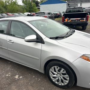 2017 Toyota COROLLA LE thumbnail 13