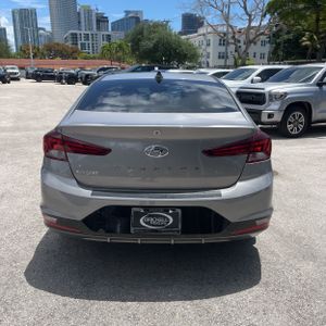 HYUNDAI ELANTRA VALUE EDITION - 7