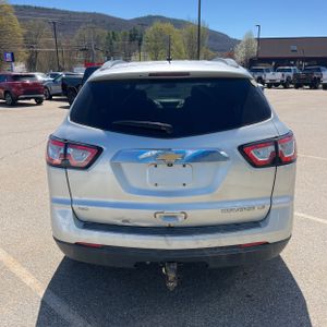 CHEVROLET TRAVERSE LS - 7