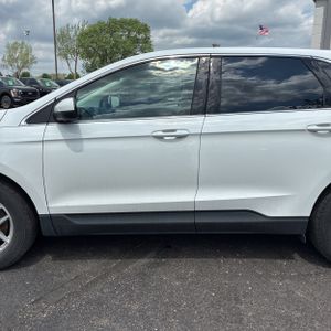 FORD EDGE SEL - 4