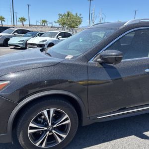 2018 Nissan ROGUE SL — фото 2