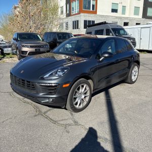PORSCHE MACAN S - 1