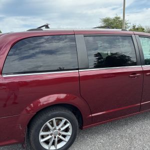 DODGE GRAND CARAVAN SXT - 9