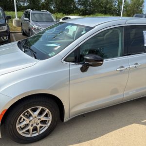 2024 Chrysler PACIFICA TOURING L 照片 2