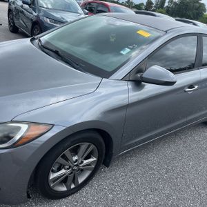 2018 Hyundai ELANTRA SEL — фото 2