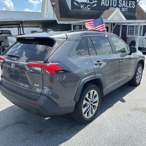 2019 Toyota RAV4 XLE PREMIUM — фото 8