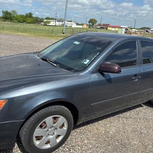 HYUNDAI SONATA GLS - 2