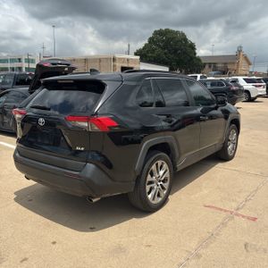 صورة 7 لـ 2022 Toyota RAV4 XLE PREMIUM