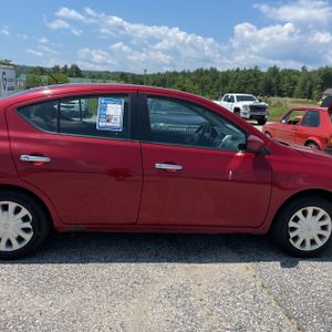 2015 Nissan VERSA S — миниатюра 11