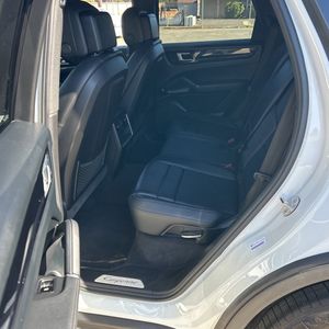 صورة مصغرة 33 لـ 2020 Porsche CAYENNE BASE