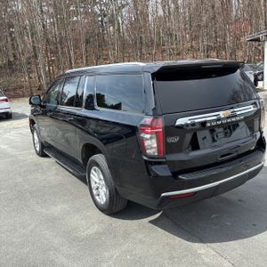 CHEVROLET SUBURBAN LT - 5