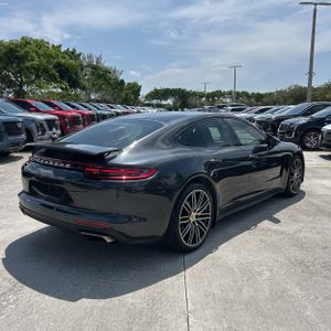 صورة 8 لـ 2020 Porsche PANAMERA 4