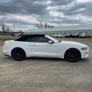 FORD MUSTANG ECOBOOST PREMIUM - 10