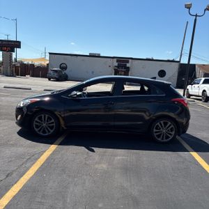 HYUNDAI ELANTRA GT BASE - 3