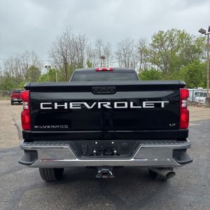 CHEVROLET SILVERADO - 4