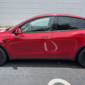TESLA MODEL Y LONG RANGE - 4
