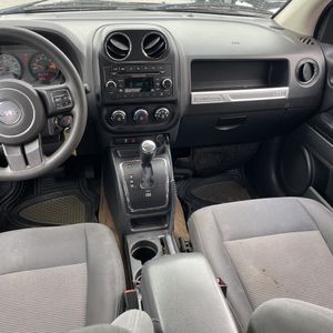 صورة مصغرة 36 لـ 2016 JEEP COMPASS SPORT