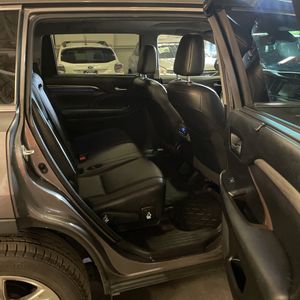 2018 Toyota HIGHLANDER LIMITED — миниатюра 35