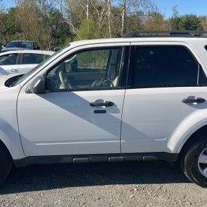FORD ESCAPE XLT - 4