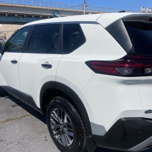 NISSAN ROGUE S INTELLIGENT AWD - 6