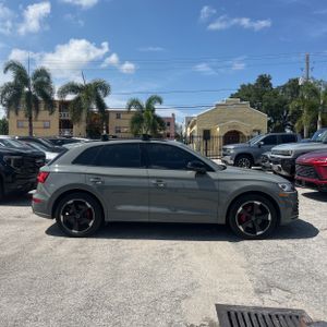 صورة 10 لـ 2019 AUDI SQ5 3.0T QUATTRO PRESTIGE
