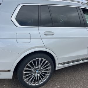 2021 BMW X7 XDRIVE40I photo 9