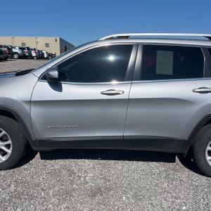 JEEP CHEROKEE LATITUDE PLUS - 4