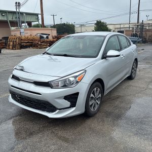 KIA RIO - 1