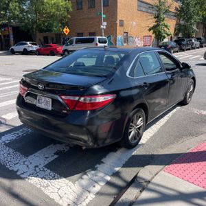 2017 Toyota CAMRY SE photo 8