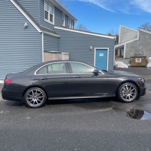 MERCEDES-BENZ E-CLASS - 10