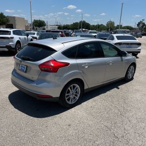 FORD FOCUS SE - 8