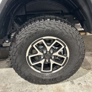 2025 JEEP GLADIATOR RUBICON — миниатюра 18