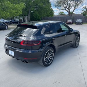 PORSCHE MACAN S - 8