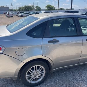 FORD FOCUS SE - 8