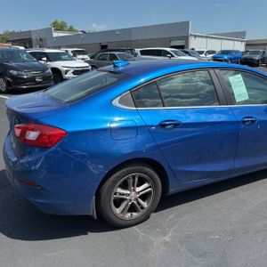 CHEVROLET CRUZE LT AUTO - 9