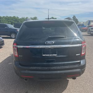 FORD EXPLORER XLT - 7