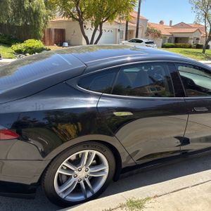 TESLA MODEL S BASE - 9