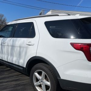 FORD EXPLORER XLT - 6