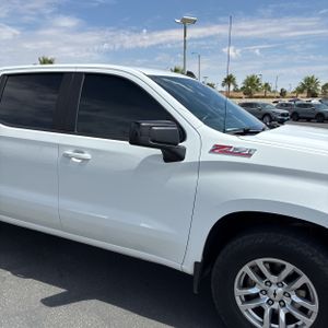 صورة 13 لـ 2020 Chevrolet SILVERADO 1500 RST