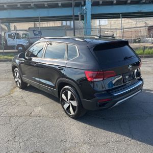 VOLKSWAGEN TAOS S 4MOTION - 5