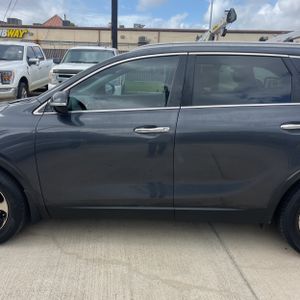 KIA SORENTO EX V6 - 4