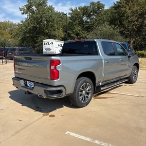 صورة 8 لـ 2023 Chevrolet SILVERADO 1500 RST