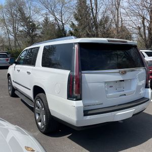 CADILLAC ESCALADE ESV LUXURY - 5