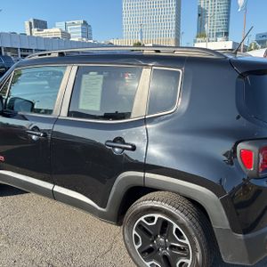 JEEP RENEGADE TRAILHAWK - 6