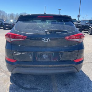 HYUNDAI TUCSON - 7