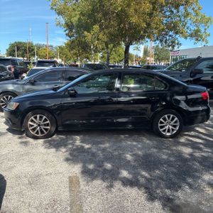 صورة 3 لـ 2011 Volkswagen JETTA SE