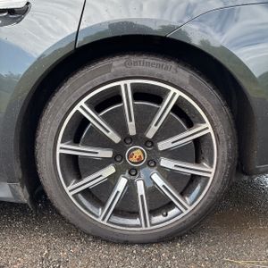 صورة مصغرة 18 لـ 2021 Porsche TAYCAN BASE